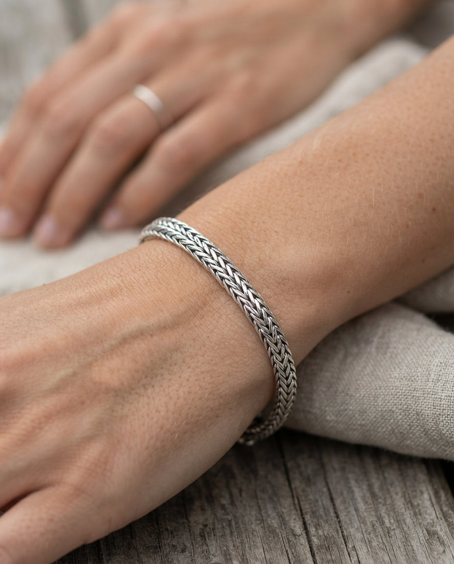 Balinese 8mm Rectangular D-Shape Tulang Naga Silver Bracelet