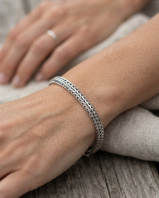 Balinese 8mm Rectangular D-Shape Tulang Naga Silver Bracelet