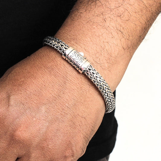 Balinese 8mm Sumbu Kompor Tulang Naga Silver Bracelet