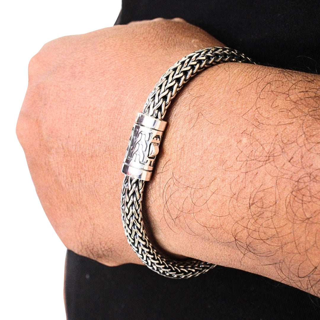 Balinese 8mm Sumbu Kompor Tulang Naga Silver Bracelet
